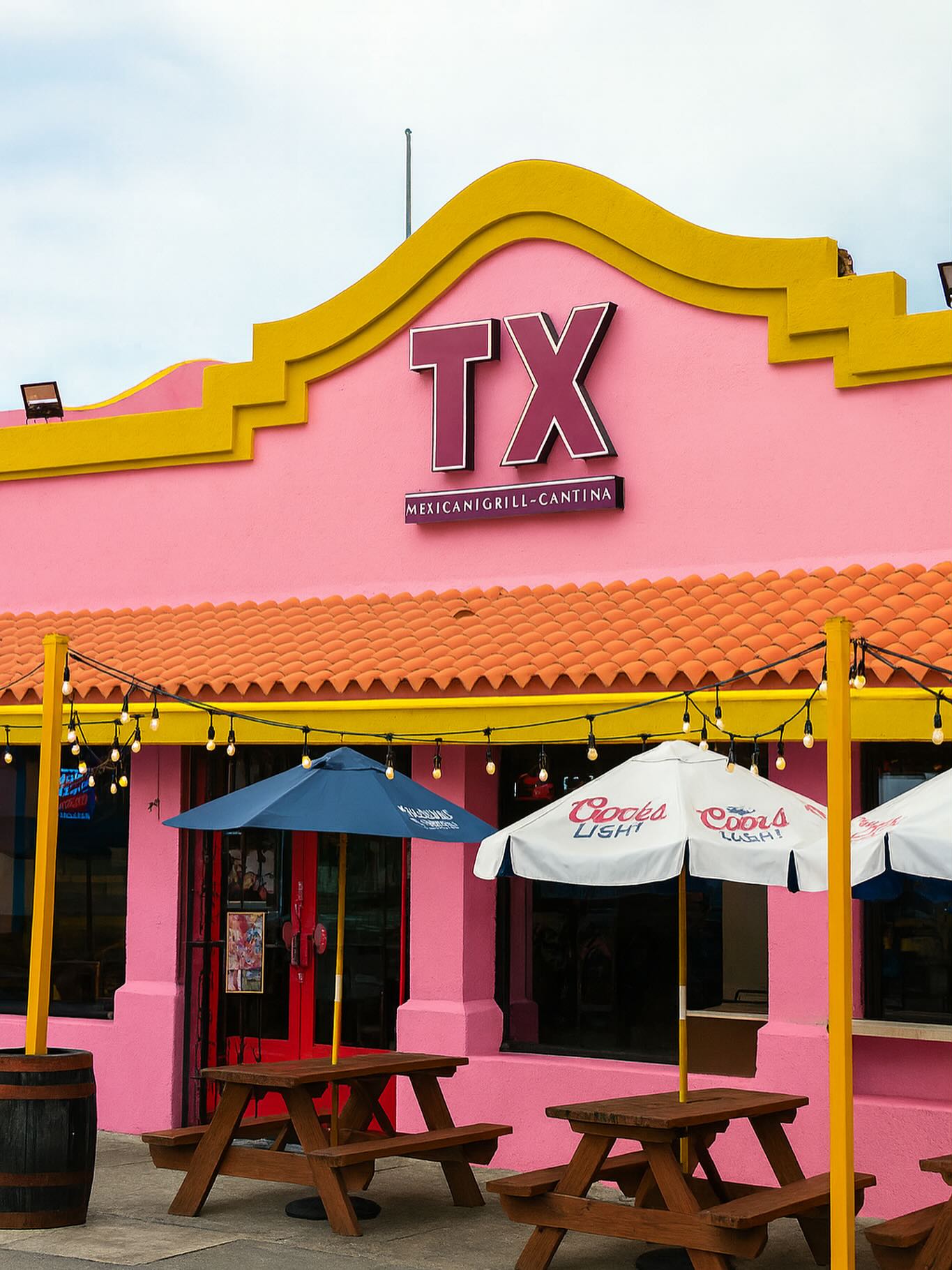 TX Cantina Interior